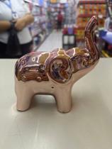 Elefante de cerâmica
