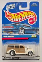 *Embalagem danificada* Hot Wheels Stars - '40s Woodie