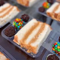 Embalagem de Festa para Torta/Bolo + 3 Docinhos c/ Ad Personalizado Festa Aniversário 25 UNIDADES