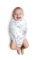 embé 2-Way Starter Swaddle Cobertor para bebês 0-3 Meses - Disperse, 6-14 lbs Fácil acesso a fraldas de Design Legs in & Out O zíper seguro para de desvendar Luvas ajustáveis para proteger o rosto