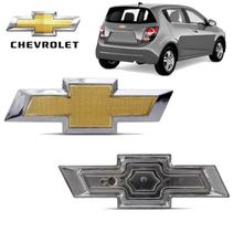 Emblema Chevrolet Sonic Dourado Borda Cromada Adesivo