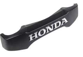 Emblema Frontal Honda Titan 150 04 A 08 / Fan 150 (Prata)