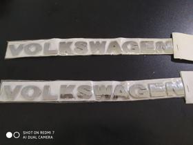 Emblema letreiro volkswagen prata material acrílico com dupla face fácil aplicação