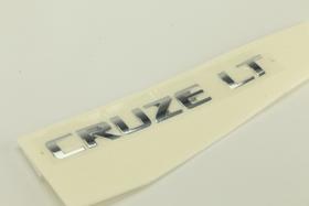 Emblema Lt Da Tampa Traseira Hatch sedan Pecas Genuinas Gm Cruze 2012 A 2022 96880034