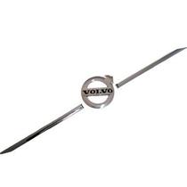 Emblema Volvo VM 2010 a 2013 com frisos Cromado