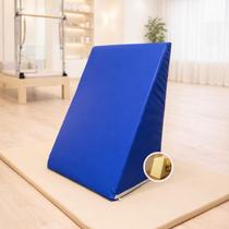Encosto Travesseiro Triangular Cunha Rampa Napa Impermeável Fisioterapia apoio para coluna e pernas AZUL