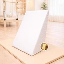 Encosto Travesseiro Triangular Cunha Rampa Napa Impermeável Fisioterapia apoio para coluna e pernas BRANCO