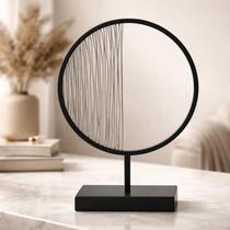 Enfeite De Metal Decorativo De Mesa Com Base Preto E Prata Enfeite De Metal Decorativo De Mesa Com Base Preto E Prata