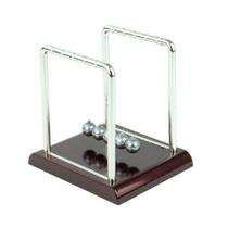 Enfeite de Metal Pendulo de Newton M
