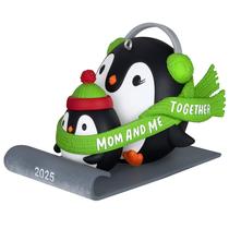 Enfeite de pinguins Hallmark Keepsake 2025 Mom & Me 10x7x6 cm