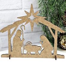 Enfeite MDF Natal Presépio Nascimento Jesus 25 x 21 cm com Suporte para Decoração Enfeite MDF Natal Presépio Nascimento Jesus 25 x 21 cm com Suporte para Decoração