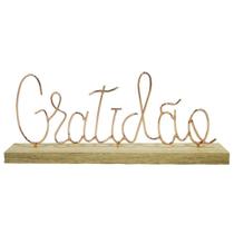 enfeite palavra gratidao de metal metalizado rose gold com base de madeira 36X14X5CM - FWB enfeite palavra gratidao de metal metalizado rose gold com base de madeira 36X14X5CM - FWB