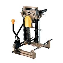 Entalhadeira de Corrente de Aço Industrial 1140W Com Óleo Chave Fixa Suporte 7104L 220V Makita Entalhadeira de Corrente de Aço Industrial 1140W Com Óleo Chave Fixa Suporte 7104L 220V Makita