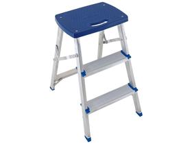 Escada Banqueta Mor 3 Degraus Alumínio Dobrável, Suporte 120kg e Antiderrapante Leve Resistente Facil Compacta Pequena Escada Banqueta Mor 3 Degraus Alumínio Dobrável, Suporte 120kg e Antiderrapante Leve Resistente Facil Compacta Pequena