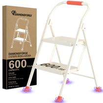 Escada DIAMONDFORGE 2 degraus Heavy Duty 272 kg Escada DIAMONDFORGE 2 degraus Heavy Duty 272 kg