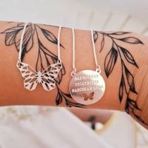 Escapulario Borboleta Minhas Cicatrizes Prateado