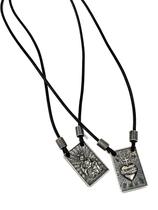 Escapulário Envelhecido Couro Preto Sag.C.Jesus /S.Coração Escapulário Envelhecido Couro Preto Sag.C.Jesus /S.Coração