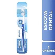 Escova de Dente Macia Suave Plus 30 Oral-B Escova de Dente Macia Suave Plus 30 Oral-B
