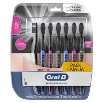 Escova de Dentes Oral-B Inicador Black Charcoal 7un