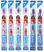 Escova de dentes Oral-B Princess para meninas de 3 anos ou mais, pacote com 6 Escova de dentes Oral-B Princess para meninas de 3 anos ou mais, pacote com 6