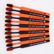 Escova de Dentes Tess Oral Health Halloween Cerdas Macias 36 unidades