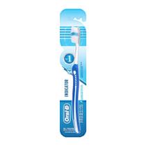 Escova Dental Oral-B Indicator Plus Macia 30 Escova Dental Oral-B Indicator Plus Macia 30