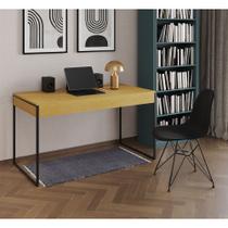 Escrivaninha Industrial Escritório Malta Canela 137x53cm com 1 Cadeira Eames Eiffel Preta Base Ferro