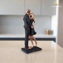 Escultura Casal em Gesso Preto Fosco e Rosê 25cm Enfeite Decorativo para Sala Quarto AVB DECOR