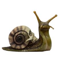 Escultura: caveira gótica, resina de caracol 13x11,5x5,5cm 230g