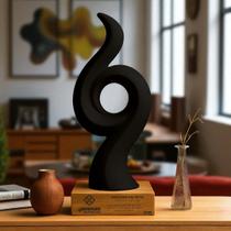 Escultura "Chave do Invisível" - A escultura segue proporções baseadas na sequência de Fibonacci