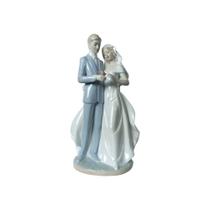 Escultura de Casal Decorativo em Porcelana - 28x27x10cm - Escultura de Alto Padrão com Toque Luxuoso - Decorativa de Design Único!