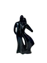 Escultura de Casal Namorados Mini Estatua em Cerâmica