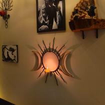 Escultura de Parede Lua Tripla Sol 46cm em Ferro WitzSmith Escultura de Parede Lua Tripla Sol 46cm em Ferro WitzSmith