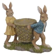 Escultura decor casal de coelhos em resina c/cesto