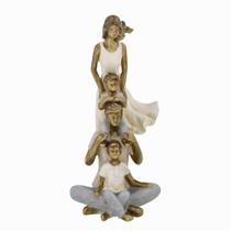 Escultura Decorativa Casal com Dois Filhos