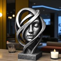 Escultura "Desejo Silencioso" - Figura Feminina pensativa em forma abstrata