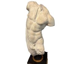 Escultura Dorso em Gesso Forma e Anatomia