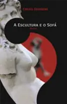 Escultura e o sofa, a