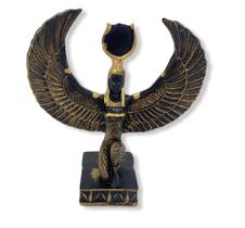Escultura egipcia isis reverenciando com as asas - Lua Mistica