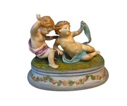 Escultura em Porcelana Angelical