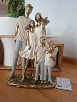 Escultura Estatueta Estátua Família Casal E Três Filhos Meninos Menina Decorativa Casa Sala Quarto Escritório Mesa Rack Estante Presente Resina Luxo