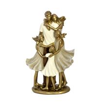 Escultura Estatueta Estátua Família Casal Três Filhas Meninas Decorativa Casa Sala Quarto Escritório Mesa Rack Estante Resina Decoração Aparador Luxo Escultura Estatueta Estátua Família Casal Três Filhas Meninas Decorativa Casa Sala Quarto Escritório Mesa Rack Estante Resina Decoração Aparador Luxo