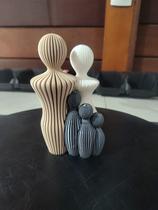 Escultura Família 5 Pessoas Decoração Pai Mãe Filho Casa Tons Variados