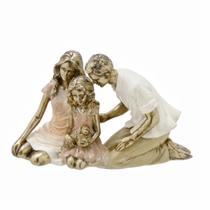 Escultura Família Decorativa Casal com Filha Escultura Família Decorativa Casal com Filha