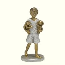 Escultura Família Menino Com Cachorrinhos Em Resina Escultura Família Menino Com Cachorrinhos Em Resina