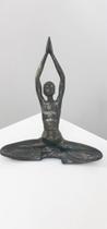 Escultura Lady Yoga