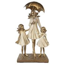 Escultura Mãe Com Duas Meninas Em Resina Escultura Mãe Com Duas Meninas Em Resina