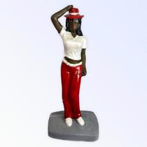 Escultura Maria Navalha Camisa Branca Calça Vermelha 16 cm - META ATACADO