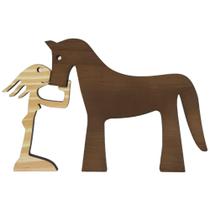 Escultura Miniatura em Madeira Mulher e Cavalo Lindo - Sweet Home
