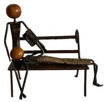Escultura Namorados Leitores No Banco Ferro Ferrugem Obra De Arte